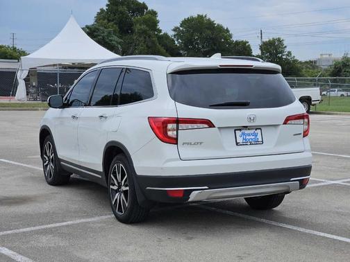 2022 Honda Pilot Touring 7-Passenger