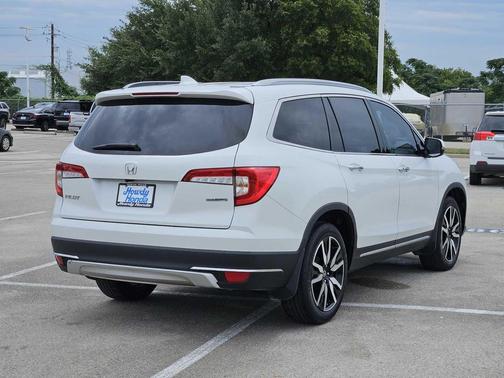 2022 Honda Pilot Touring 7-Passenger