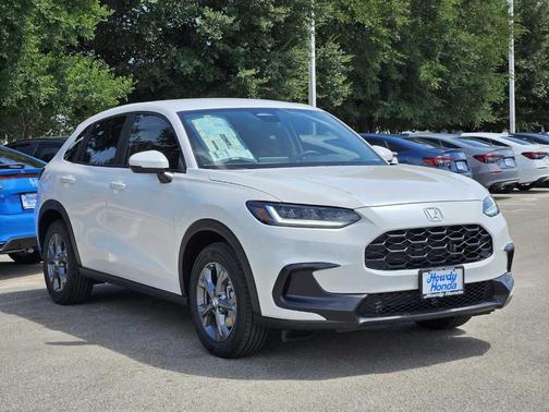 Platinum White Pearl 2026 Honda HR-V LX