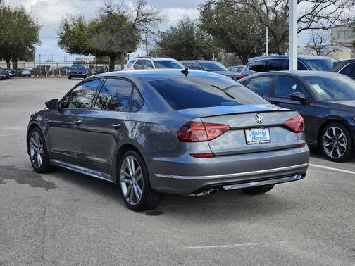 2018 Volkswagen Passat 2.0T R-Line