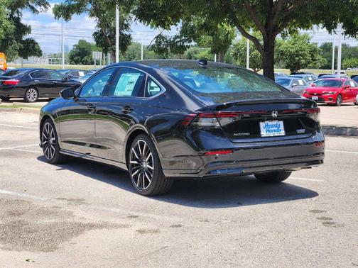 Crystal Black Pearl 2026 Honda Accord Hybrid Touring