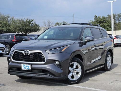 2022 Toyota Highlander LE