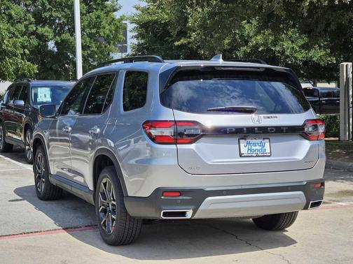 2025 Honda Pilot TOURING+