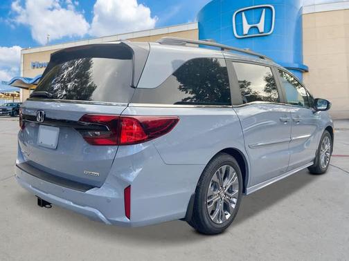 Sonic Gray Pearl 2026 Honda Odyssey Touring