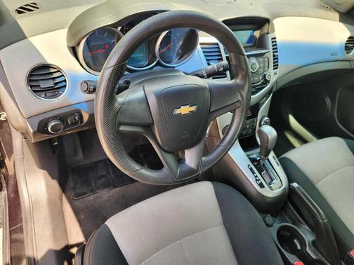 Black Granite Metallic 2011 Chevrolet Cruze LS