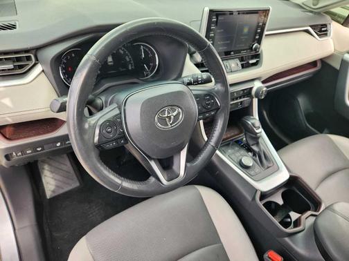 2019 Toyota RAV4 Limited
