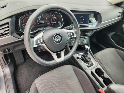 Platinum Gray Metallic 2019 Volkswagen Jetta 1.4T S