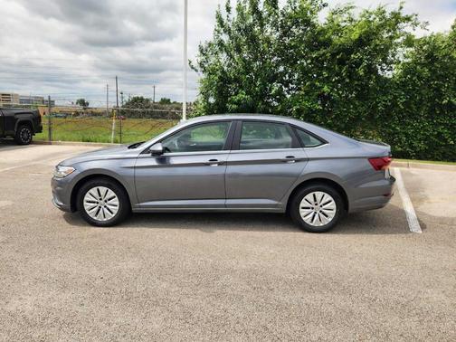 Platinum Gray Metallic 2019 Volkswagen Jetta 1.4T S