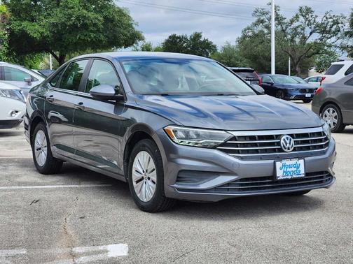 Platinum Gray Metallic 2019 Volkswagen Jetta 1.4T S