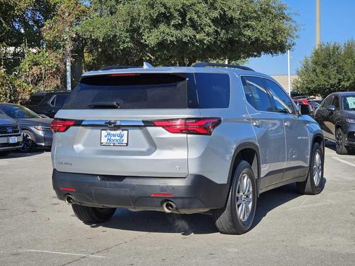 2022 Chevrolet Traverse LT Cloth