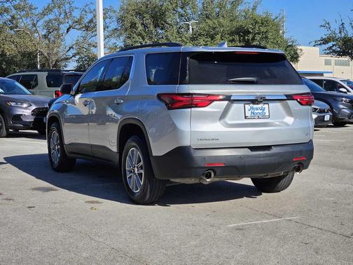 2022 Chevrolet Traverse LT Cloth