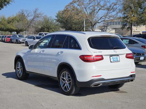 2017 Mercedes-Benz GLC 300 Base