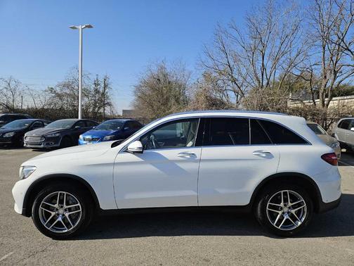 2017 Mercedes-Benz GLC 300 Base