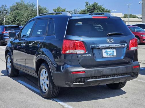 2011 Kia Sorento LX