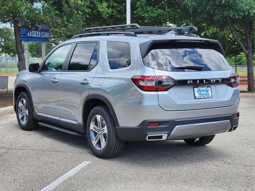 Solar Silver Metallic 2026 Honda Pilot EX-L
