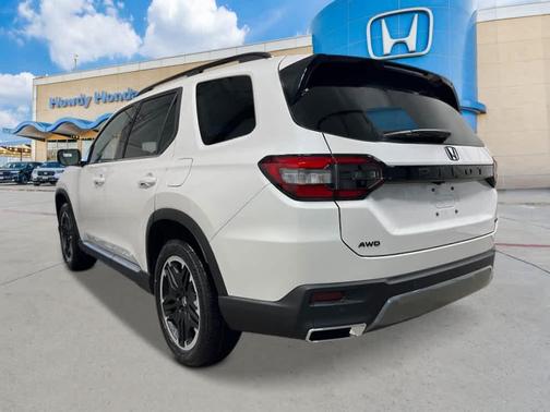 Platinum White Pearl 2026 Honda Pilot Touring
