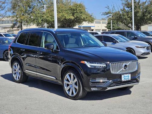 2019 Volvo XC90 T6 Inscription