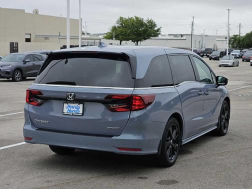 2023 Honda Odyssey Sport