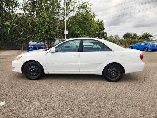 Super White 2006 Toyota Camry XLE
