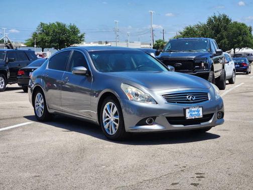Graphite Shadow 2015 INFINITI Q40 Base