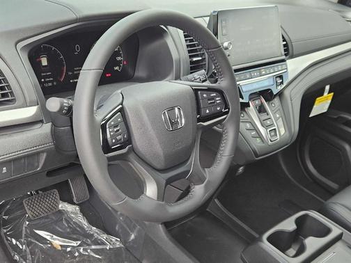 Crystal Black Pearl 2026 Honda Odyssey EX-L
