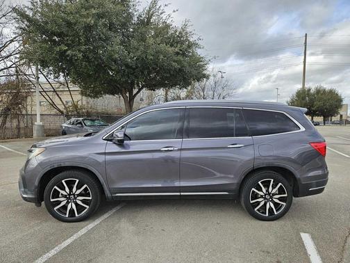 2019 Honda Pilot Touring 8-Passenger