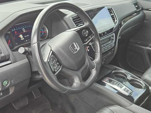 2019 Honda Pilot Touring 8-Passenger