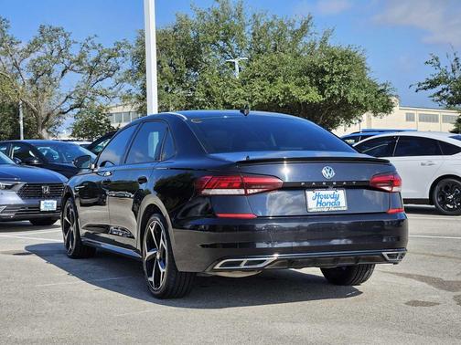 2020 Volkswagen Passat 2.0T R-Line