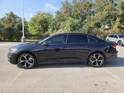 2020 Volkswagen Passat 2.0T R-Line