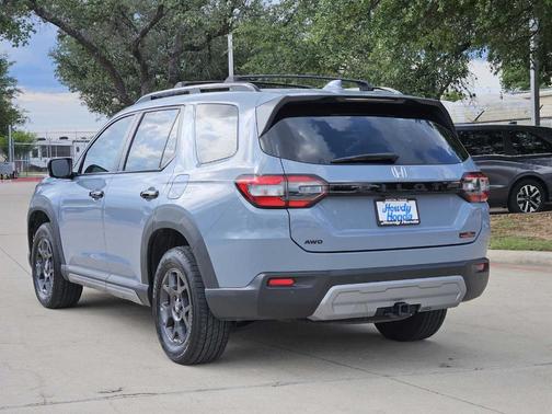 2023 Honda Pilot TrailSport