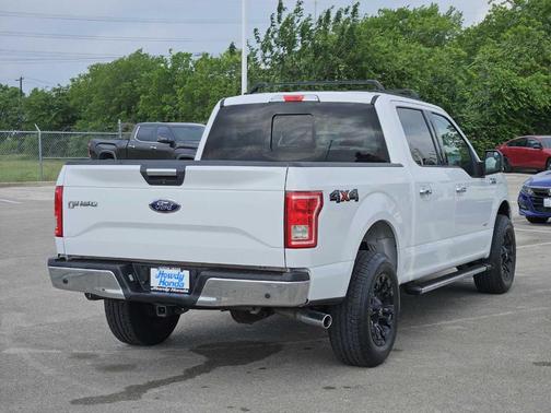 Oxford White 2017 Ford F-150 XLT