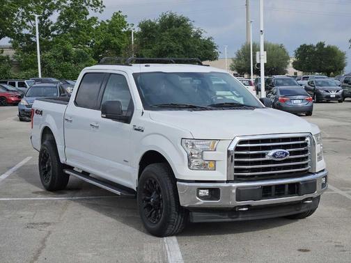 Oxford White 2017 Ford F-150 XLT