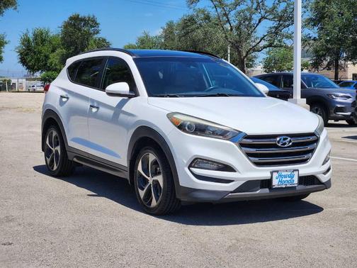 Winter White 2016 Hyundai TUCSON Limited