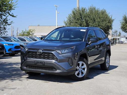 2020 Toyota RAV4 LE