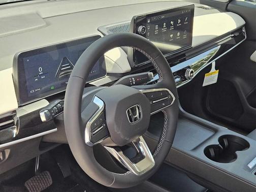 White Pearl 2026 Honda Prologue Touring