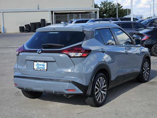 2021 Nissan Kicks SV