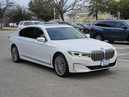 2020 BMW 740 i