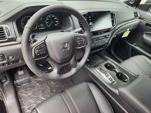 Crystal Black Pearl 2026 Honda Ridgeline TrailSport