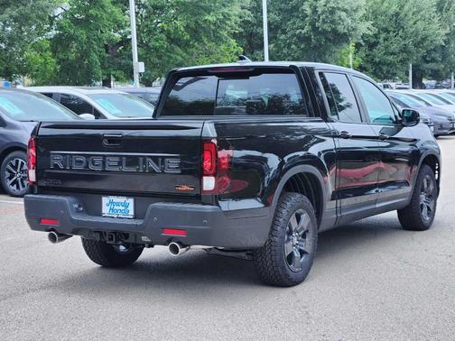 Crystal Black Pearl 2026 Honda Ridgeline TrailSport