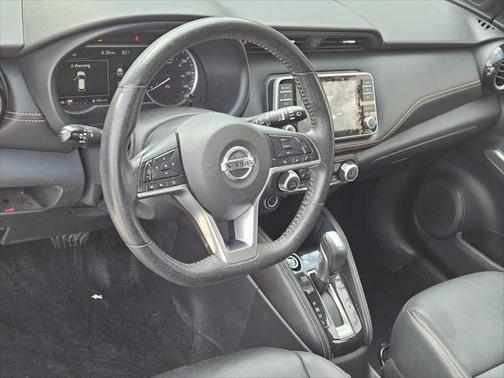 2019 Nissan Kicks SR