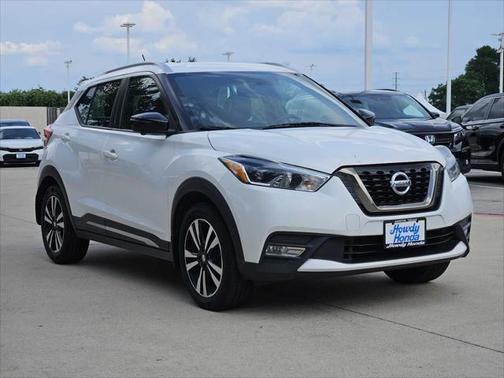 2019 Nissan Kicks SR
