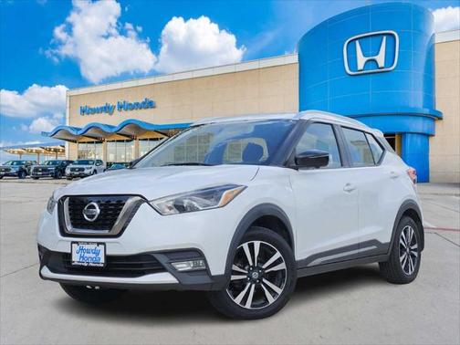 2019 Nissan Kicks SR
