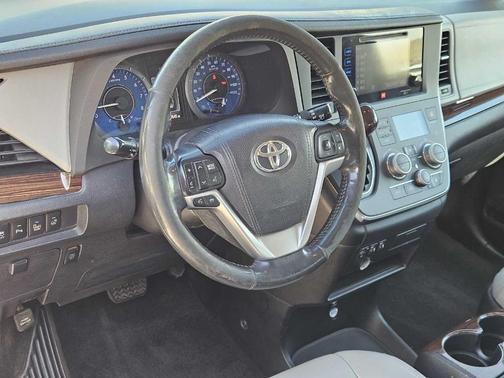 2015 Toyota Sienna Limited