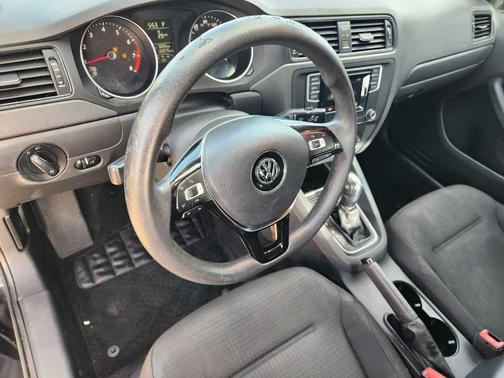 Black 2016 Volkswagen Jetta 1.4T S