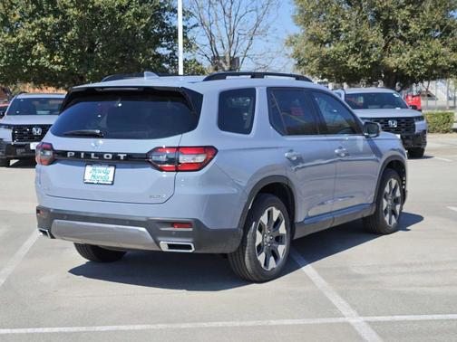 Sonic Gray Pearl 2026 Honda Pilot Elite