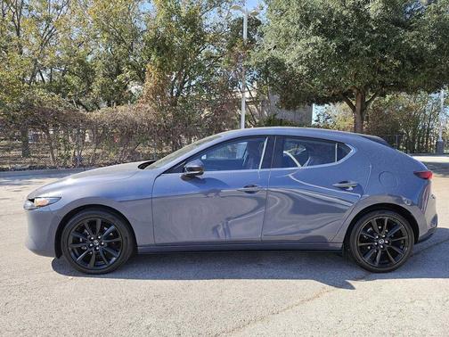 2023 Mazda Mazda3 Carbon Edition