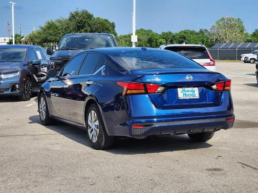Gray 2019 Nissan Altima 2.5 S