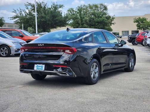 Ebony Black 2023 Kia K5 LXS