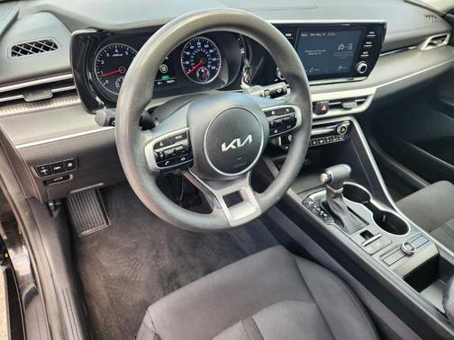 Ebony Black 2023 Kia K5 LXS