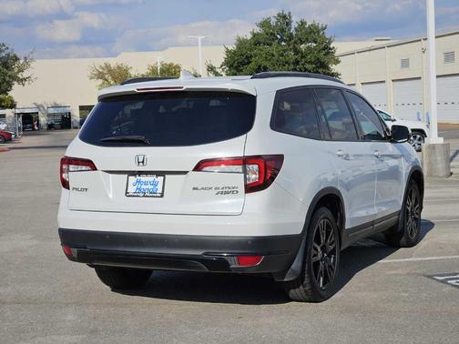 2022 Honda Pilot Black Edition